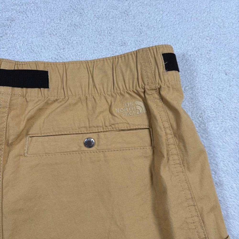 The North Face Mens Cargo Shorts in Tan with Black Belt Detail - Picture 6 of 8